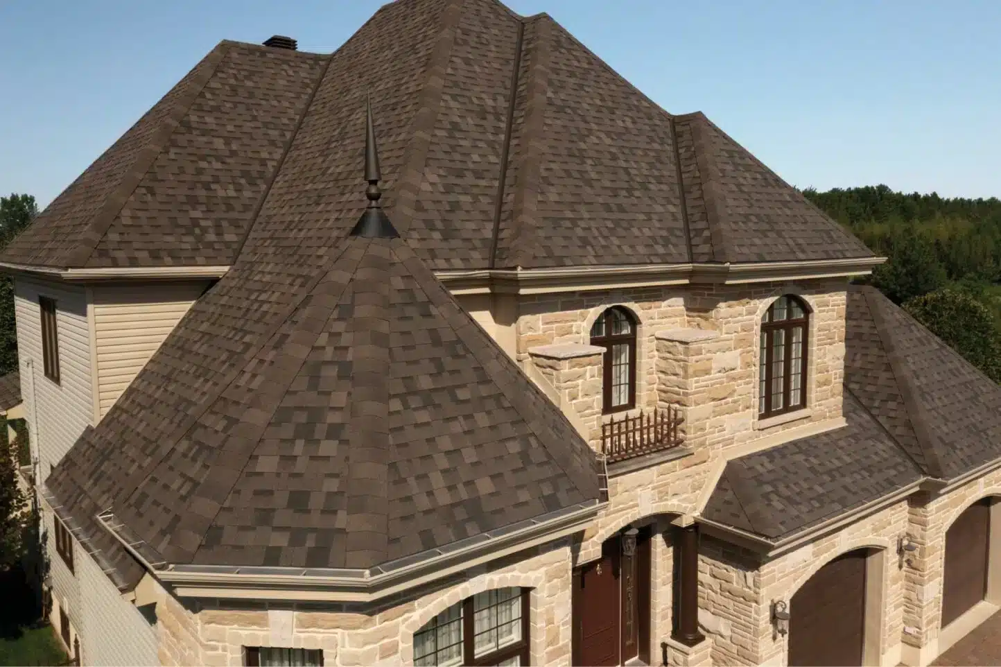Professional roofing company serving Aurora CO homes